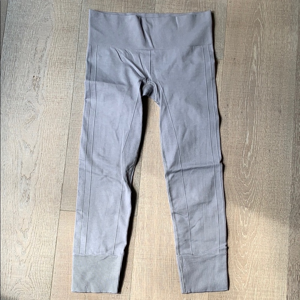 Lululemon Ebb to Street 7/8th, size 8
